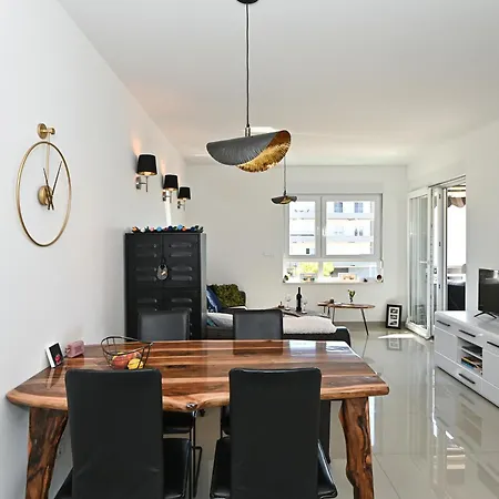 Tri Masline With Seaview Apartman *