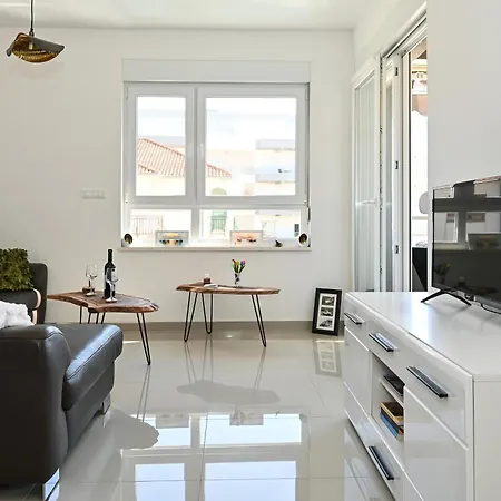 Tri Masline With Seaview Trogir