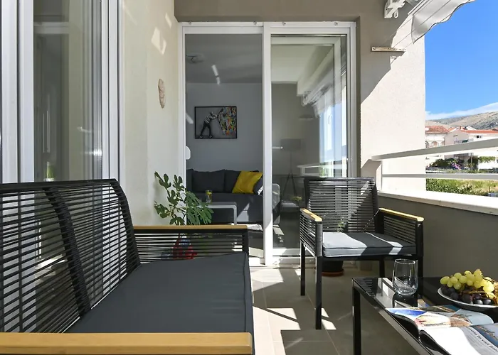 Tri Masline With Seaview Trogir