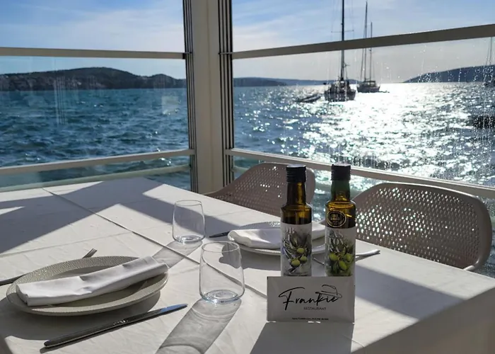 Appartement Tri Masline With Seaview Trogir