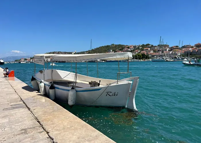 Tri Masline With Seaview