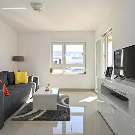 Apartment Tri Masline With Seaview *