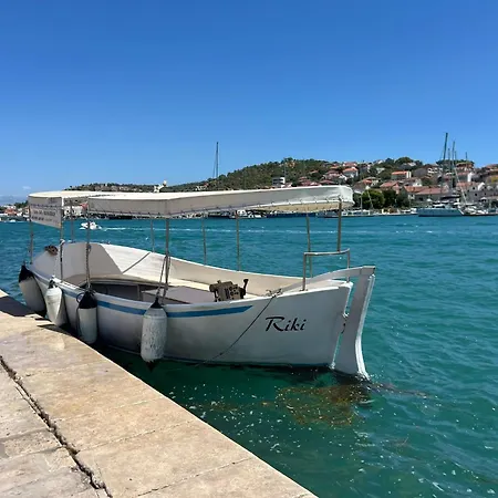 Tri Masline With Seaview