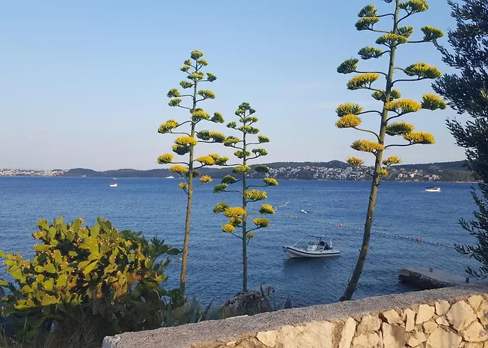 Tri Masline With Seaview Apartament