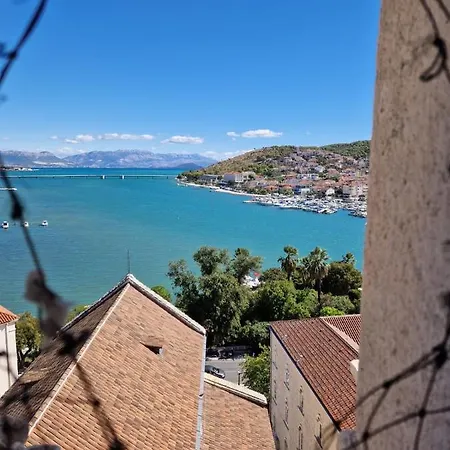 Tri Masline With Seaview Apartamento Trogir