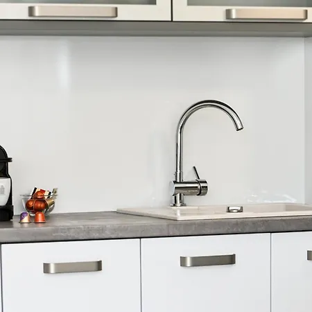 Tri Masline With Seaview Апартаменты *