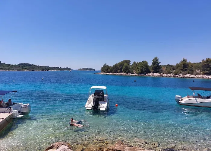 Апартаменты Tri Masline With Seaview *