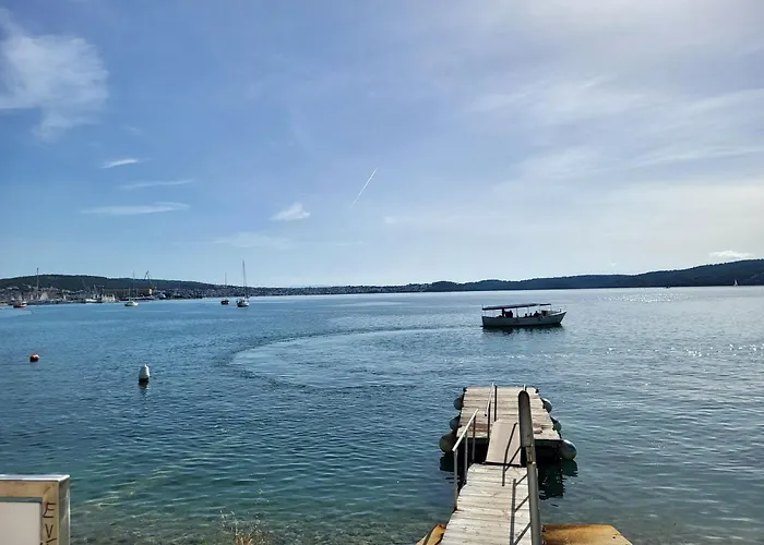 Tri Masline With Seaview Апартаменты Трогир